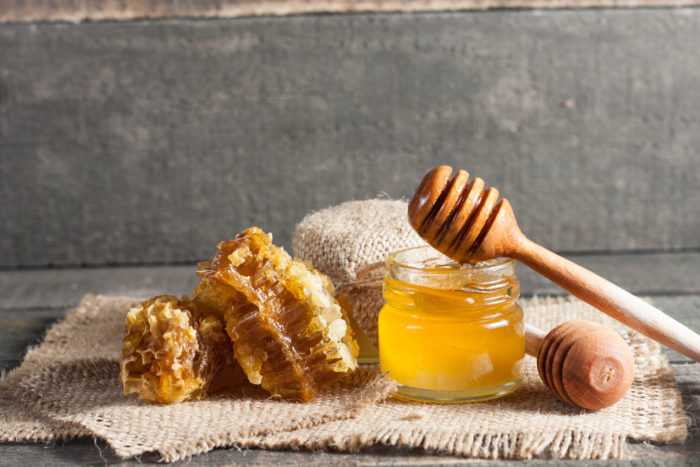 benefits of natural acne manuka honey