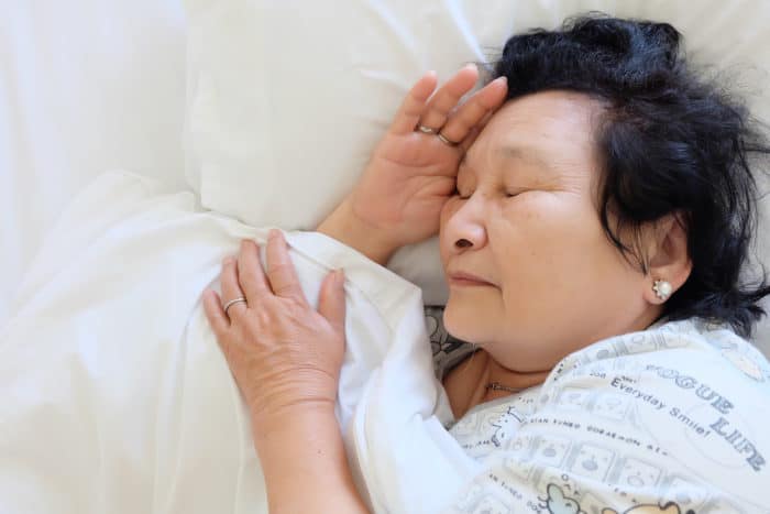 overcome deep sleep difficulties in the elderly
