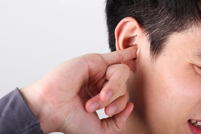 how to clean the ears