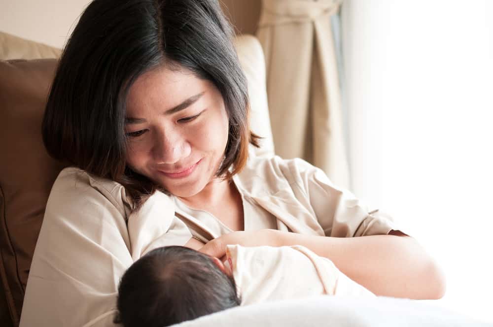 how to breastfeed a baby