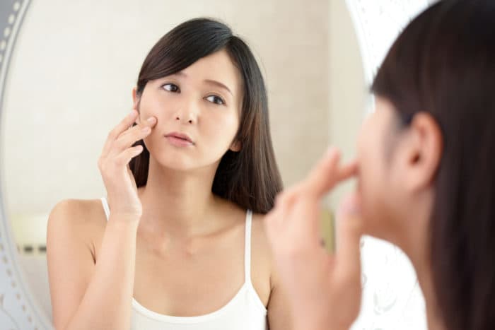 removing facial skin wrinkles