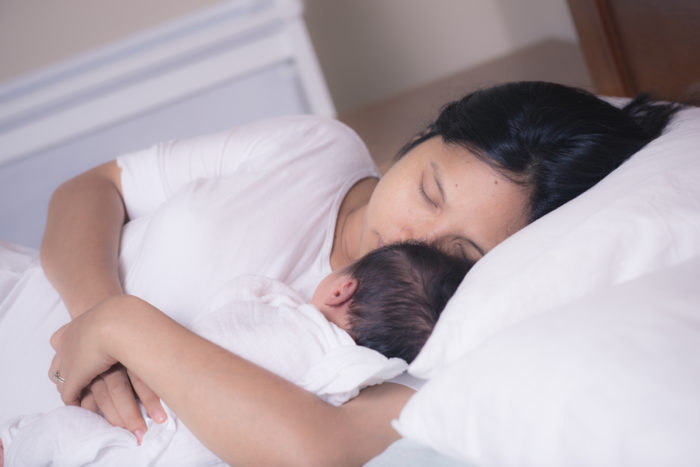 children sleep together with parents
