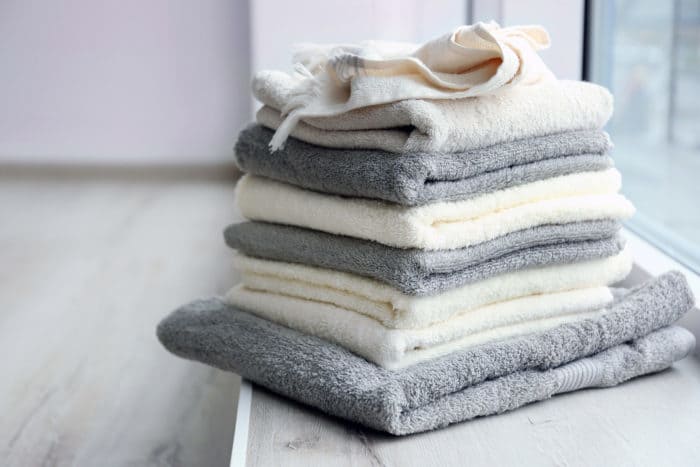 bath towels spread germs