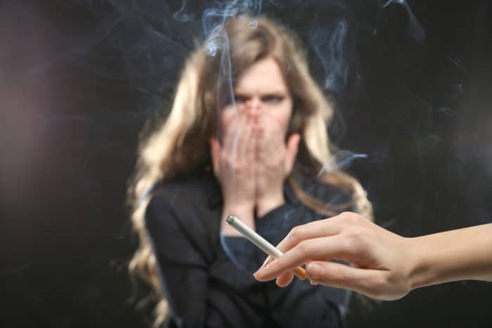 danger of cigarette smoke for passive smokers