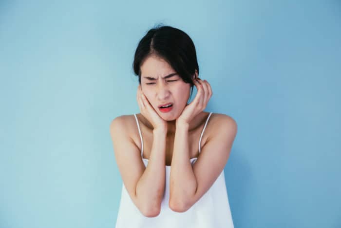 ear pain when chewing