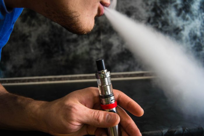 the difference between e-cigarettes and vape